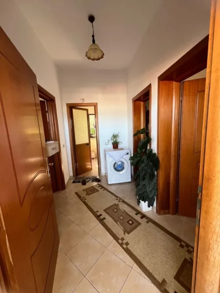 Tirane, shitet Vile 2 Katshe Kati 2, 220 m² 280.000 € 