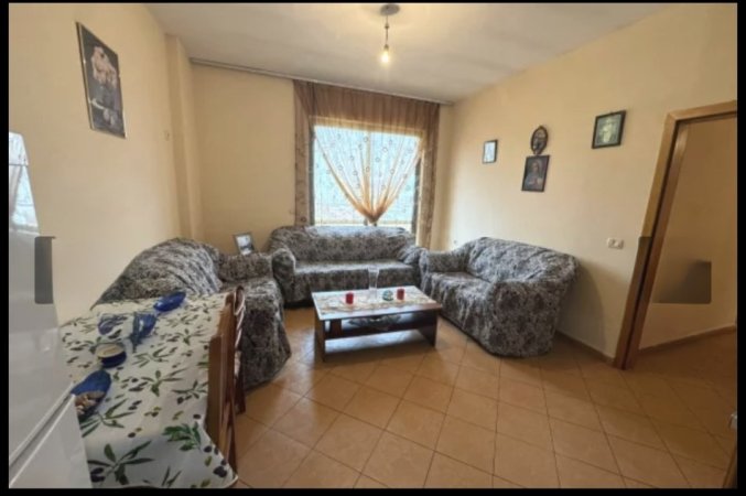 Laprak,Shitet apartament 2+1 Kati 7, 90m² 130.000 €