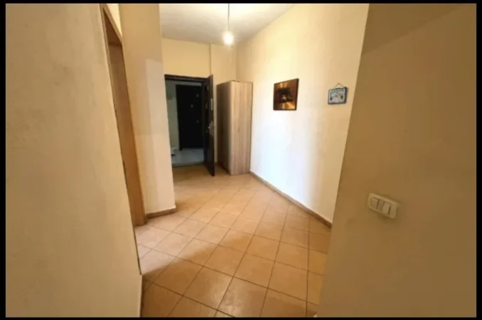 Laprak,Shitet apartament 2+1 Kati 7, 90m² 130.000 €