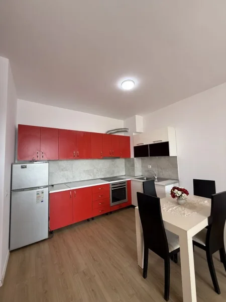 Tirane, jepet me qera apartament 1+1+Ballkon Kati 5, 71 m² 450 € (Grand Gallery)