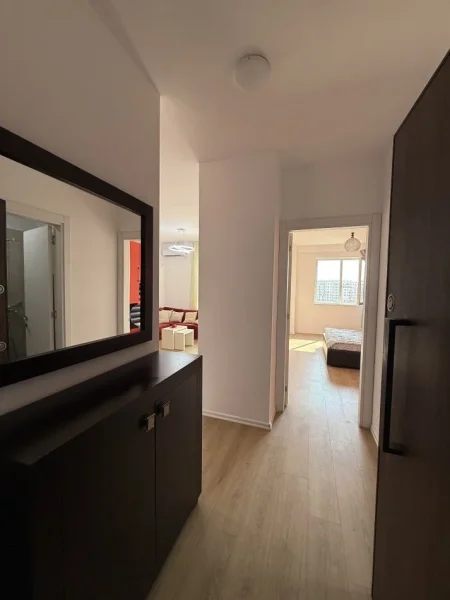 Tirane, jepet me qera apartament 1+1+Ballkon Kati 5, 71 m² 450 € (Grand Gallery)