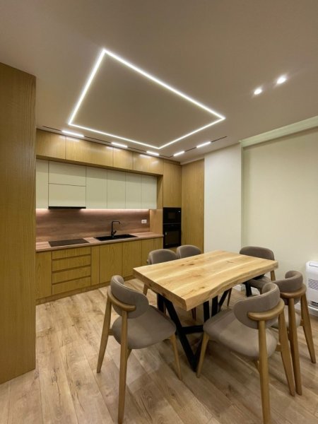 Tirane, jepet me qera apartament 2+1 Kati 2, 115 m² 1.500 €