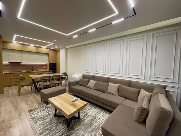 Tirane, jepet me qera apartament 2+1 Kati 2, 115 m² 1.500 €