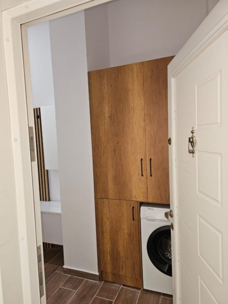 Tirane, jepet me qera apartament 1+1 Kati 1, 600 €