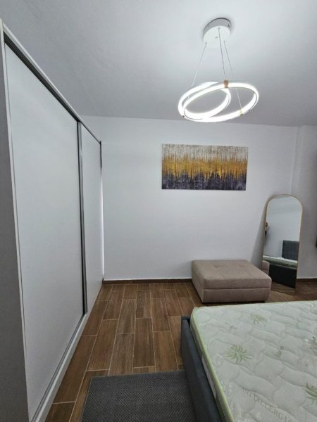 Tirane, jepet me qera apartament 1+1 Kati 1, 600 €