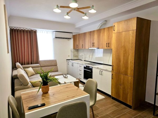 Tirane, jepet me qera apartament 1+1 , 64 m² 600 € 📍 INXHINIERIA E NDERTIMIT 21 Dhjetori