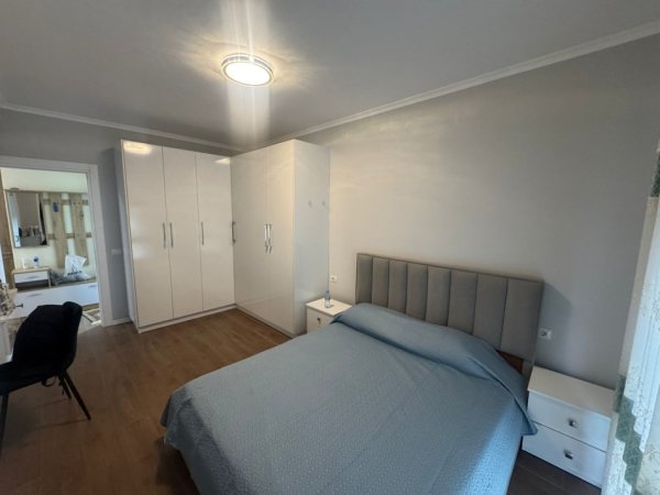 Tirane, jepet me qera apartament 2+1 Kati 1, 500 € 