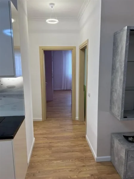 Tirane, jepet me qera apartament 2+1 Kati 2, 110 m² 800 € (Qyteti Studenti)