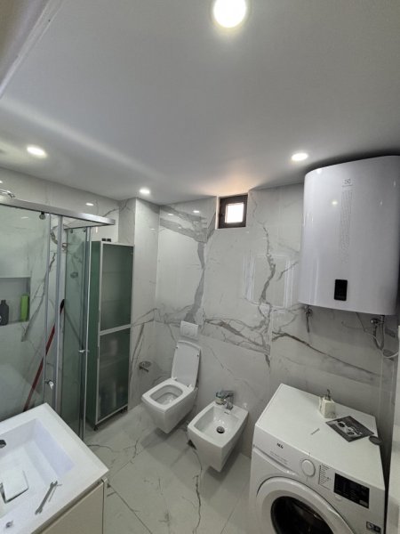 Tirane, jepet me qera apartament 2+1 Kati 6, 90 m² 850 € (Rruga petro korcari)