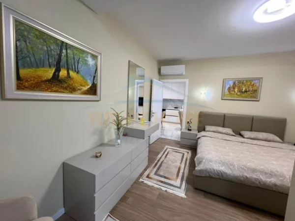 Tirane, jepet me qera apartament 2+1 Kati 7, 104 m² 1.400 € 