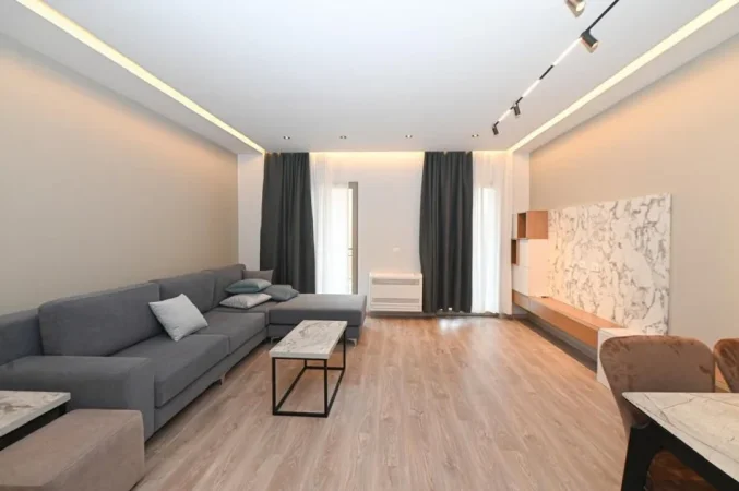 Tirane, jepet me qera apartament 2+1+2 + 1 post parkim Kati 7, 125 m² 1.300 € (Kompleksi Delijorgji)