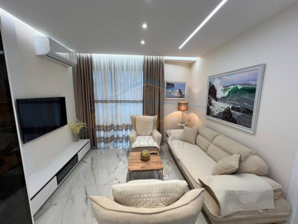 Tirane, jepet me qera apartament 2+1 Kati 7, 104 m² 1.400 € (Golden Tower Residence, tek rruga Mine Peza)