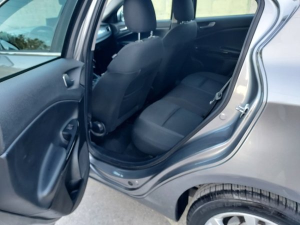 Vlore - Lungomare, shes makine Alfa Giulietta 2013 1.6Naft 4 Porta Nafte, gri e erret manuale Klima 216.865 km 5.500 €