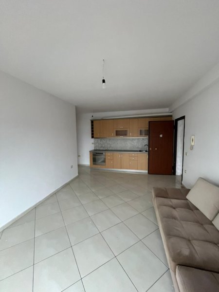 Tirane, shes apartament 1+1 Kati 8, 58 m² 799.999 € (Hygeia Hospital)