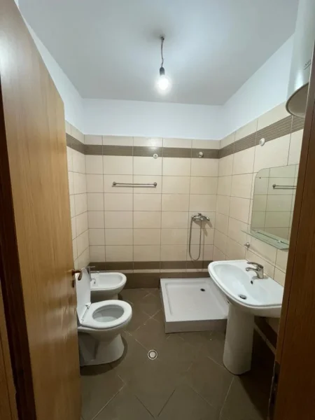 Tirane, shes apartament 1+1 Kati 8, 58 m² 799.999 € (Hygeia Hospital)