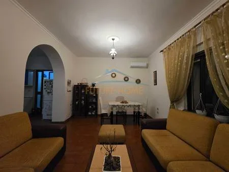 Tirane, shitet apartament 3+1 Kati 2, 115 m² 230.000 € 