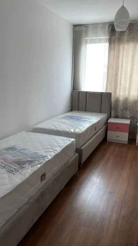 Tirane, jap me qera apartament 2+1+Aneks+Ballkon Kati 3, 120 m² 700 € (Prane ozone)