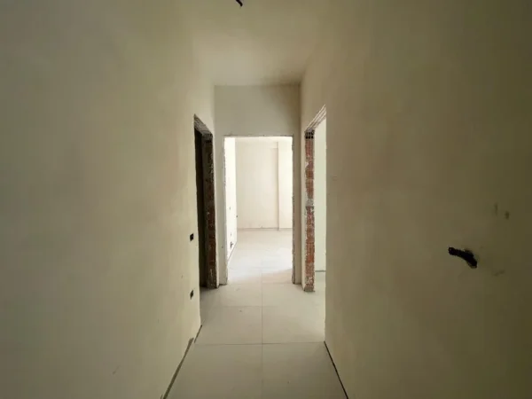 Tirane, shitet apartament 2+1 Kati 6, 161.000 € 