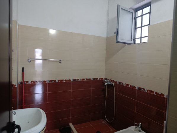 Tirane, shitet 2+1+Ballkon Kati 6, 77 m² 126.000 €