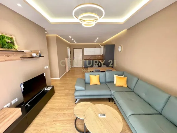 Tirane, jepet me qera apartament 2+1+Ballkon Kati 1, 103 m² 800 € (Kopshti Botanik)