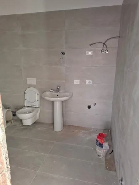 Tirane, shitet apartament 2+1 Kati 2, 112 m² 191.250 € 