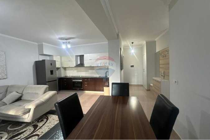 Tirane, jepet me qera apartament 1+1 Kati 1, 63 m² 551 € (Eleonora)
