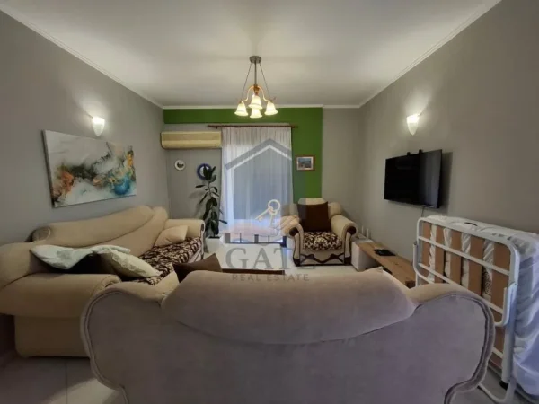 Durres, jepet me qera apartament 1+1 Kati 7, 120 m² 380 € 