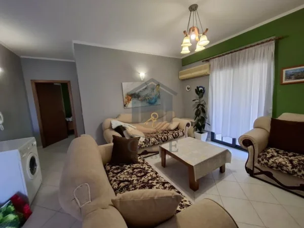 Durres, jepet me qera apartament 1+1 Kati 7, 120 m² 380 € 