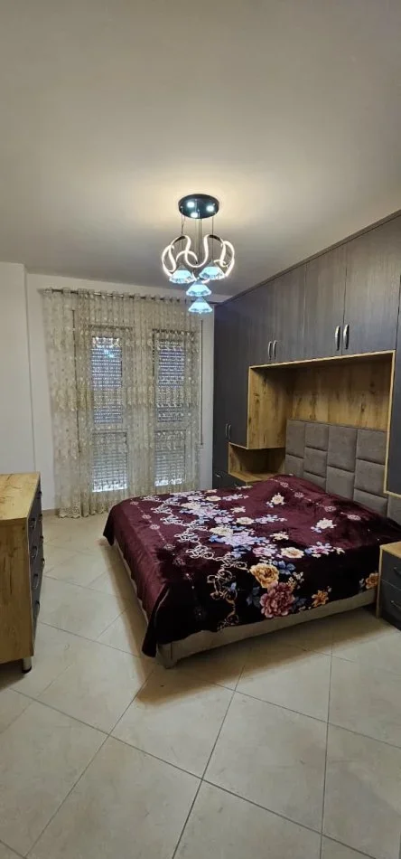 Tirane, jepet me qera apartament 3+1 Kati 7, 110 m² 600 € (Spitali Nënë Tereza)