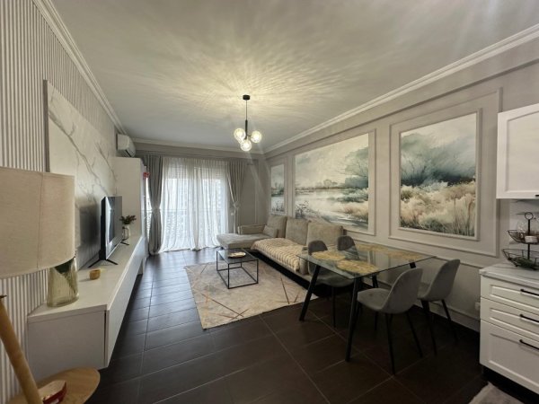 Tirane, jepet me qera 2+1 Kati 7, 1.000 € 