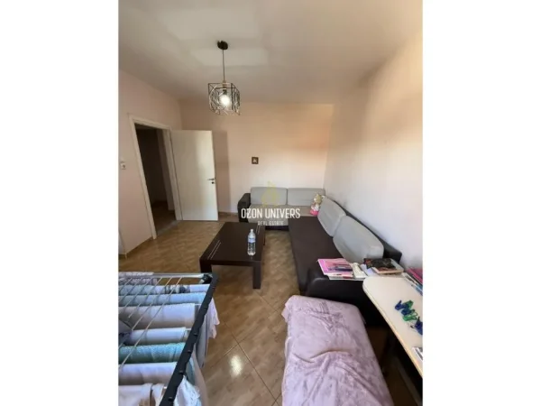Tirane, shitet apartament 1+1+Ballkon Kati 4, 85.000 € (Apartament 1+1 me Ballkon në shitje, Laprakë)