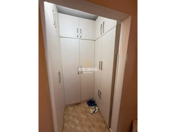 Tirane, shitet apartament 1+1+Ballkon Kati 4, 85.000 € (Apartament 1+1 me Ballkon në shitje, Laprakë)