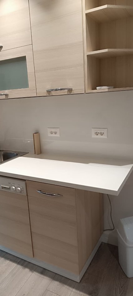 Tirane, jepet me qera apartament 1+1 Kati 4, 70 m² 580 € (MINE PEZA)