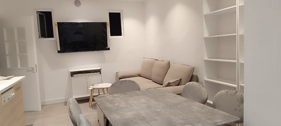Tirane, jepet me qera apartament 1+1 Kati 4, 70 m² 580 € (MINE PEZA)