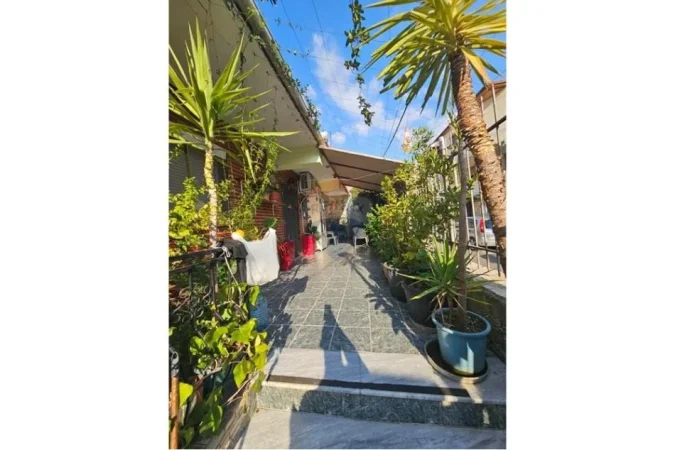 Tirane, shitet shtepi 4+1 Kati 1, 90 m² 205.000 € (KODRA E PRIFTIT, TIRANE)