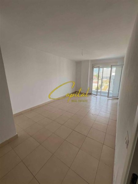 Tirane, jepet me qera apartament 1+1 Kati 6, 75 m² 350 € (RRUGA 5 MAJI)