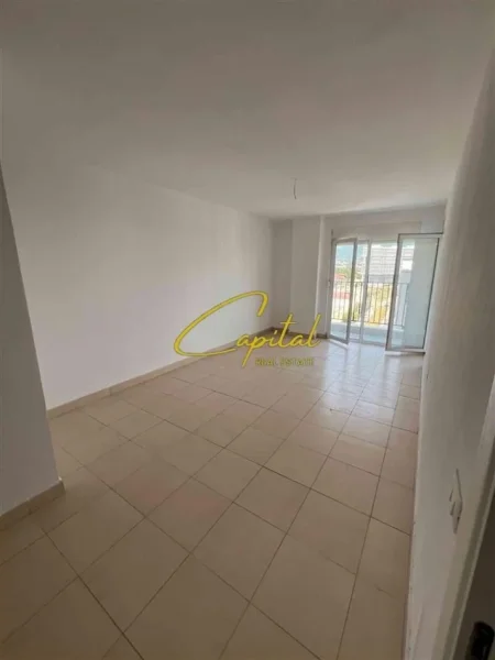 Tirane, jepet me qera apartament 1+1 Kati 6, 75 m² 350 € (RRUGA 5 MAJI)