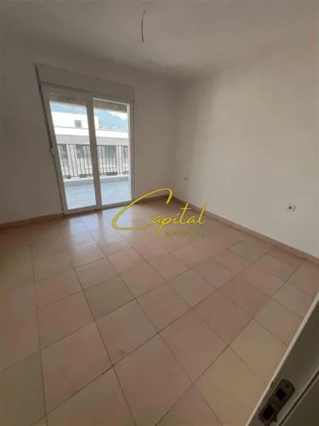 Tirane, jepet me qera apartament 1+1 Kati 6, 75 m² 350 € (RRUGA 5 MAJI)