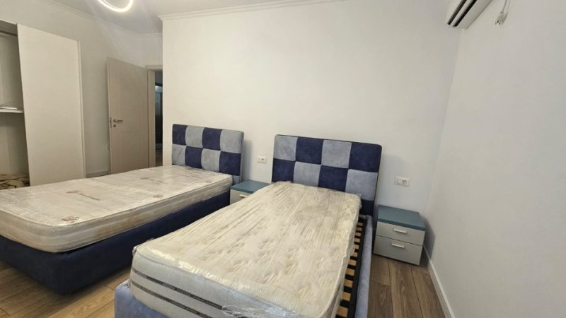 Tirane, jepet me qera apartament 2+1+Ballkon Kati 1, 85 m² 800 € (kodra 1)