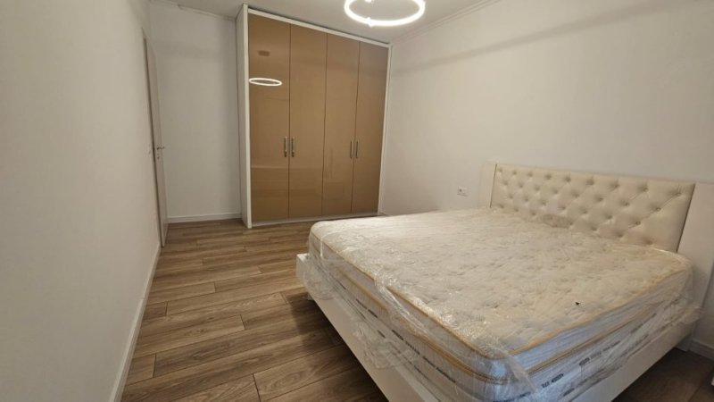 Tirane, jepet me qera apartament 2+1+Ballkon Kati 1, 85 m² 800 € (kodra 1)