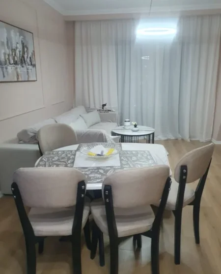 Tirane, jepet me qera apartament 2+1 Kati 4, 70 m² 650 € (ASTIR)