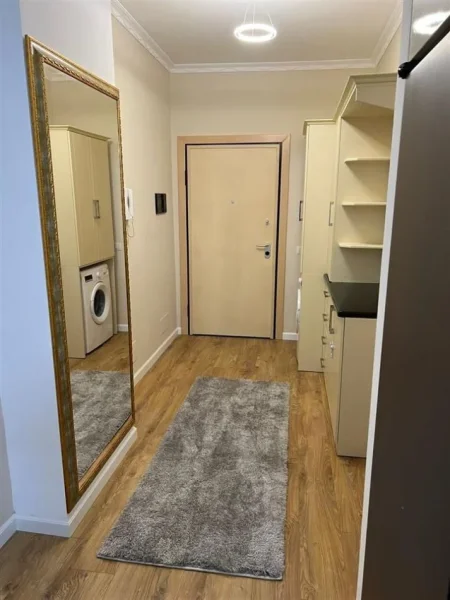 Tirane, jepet me qera apartament 2+1 Kati 2, 100 m² 800 € (Qytet Studenti)