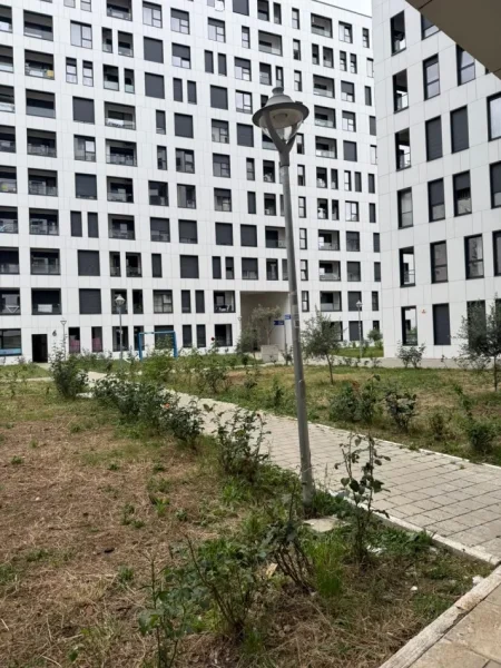 Tirane, jepet me qera apartament 1+1 Kati 0, 50 m² 500 € (Rruga e Kavajes)