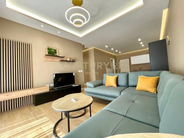 Tirane, jepet me qera apartament 2+1+Aneks+Ballkon Kati 1, 103 m² 800 € (Kopeshti Botanik)