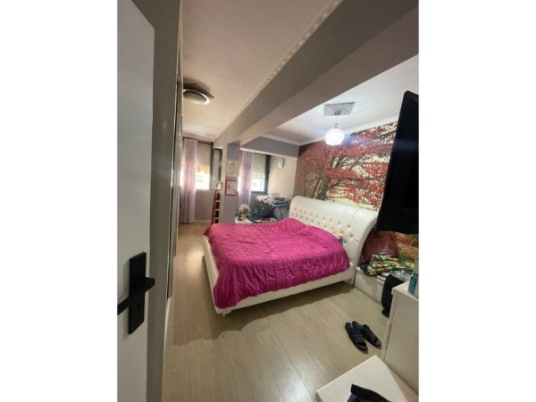 Tirane, shitet apartament 2+1+Ambient Biznesi+Ballkon Kati 4, 89 m² 200.000 € (Kodra e Diellit)
