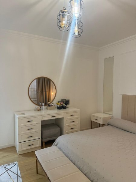 Tirane, shitet apartament 2+1+Aneks+Ballkon Kati 1, 93 m² 147.000 € (Fresku)