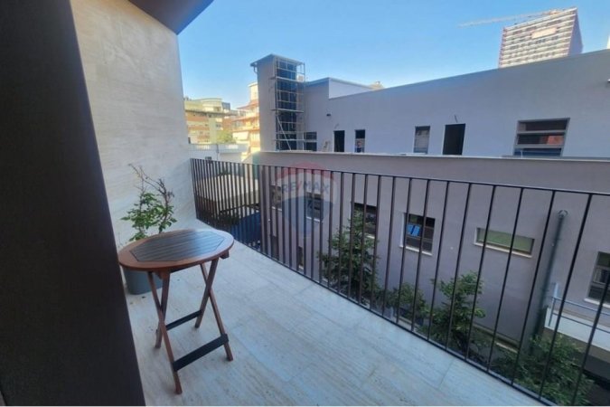 Tirane, jepet me qera apartament 2+1 , 124 m² 1.600 € (Rruga e Kosovarëve, Tiranë)