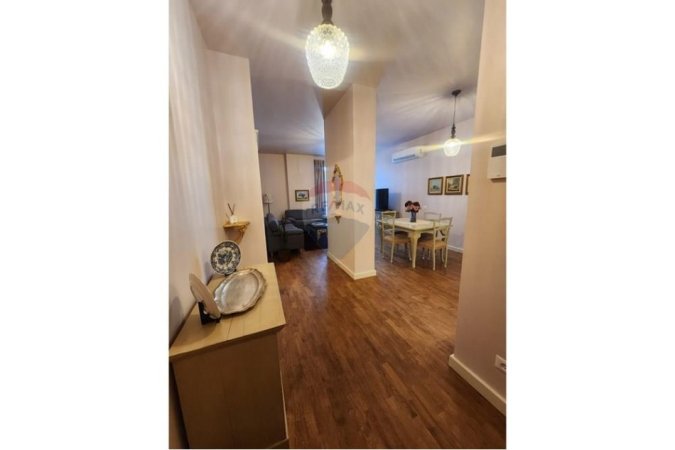 Tirane, jepet me qera apartament 2+1 , 124 m² 1.600 € (Rruga e Kosovarëve, Tiranë)