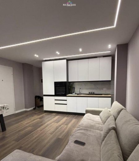 Tirane, jepet me qera apartament 1+1+Ballkon Kati 1, 60 m² 800 € (HAXHI HYSEN DALLIU)