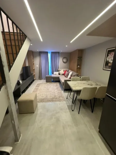 Tirane, shitet apartament duplex Dublex Kati 1, 73 m² 122.000 € (Golden Park 3)